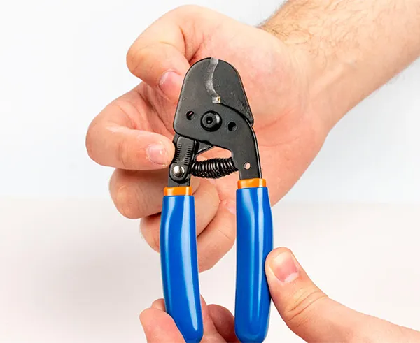 Compact Cable Cutter