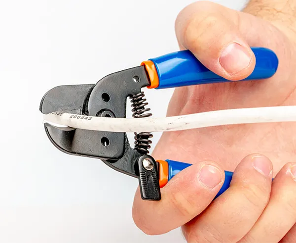 Compact Cable Cutter