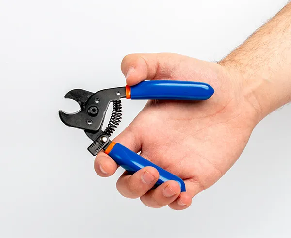 Compact Cable Cutter