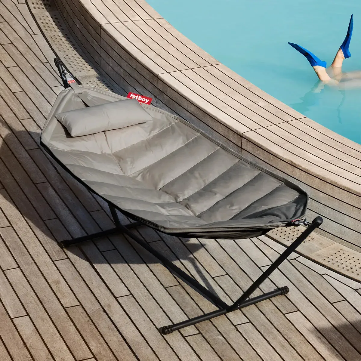 Fatboy Superb Hammock with Pillow and Black Frame (Grey Taupe)