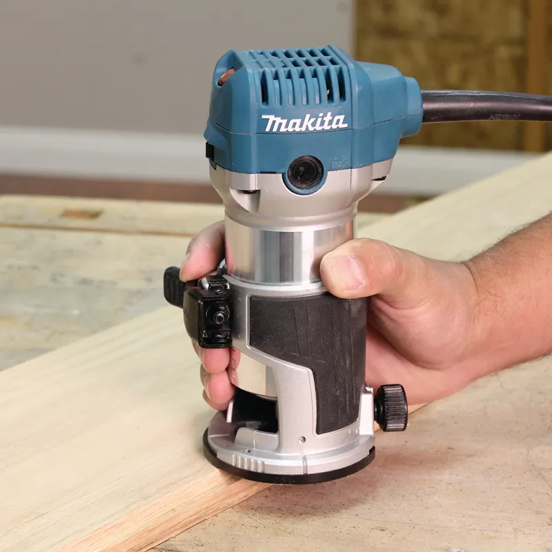 Makita RT0701CX3 Compact Router Kit