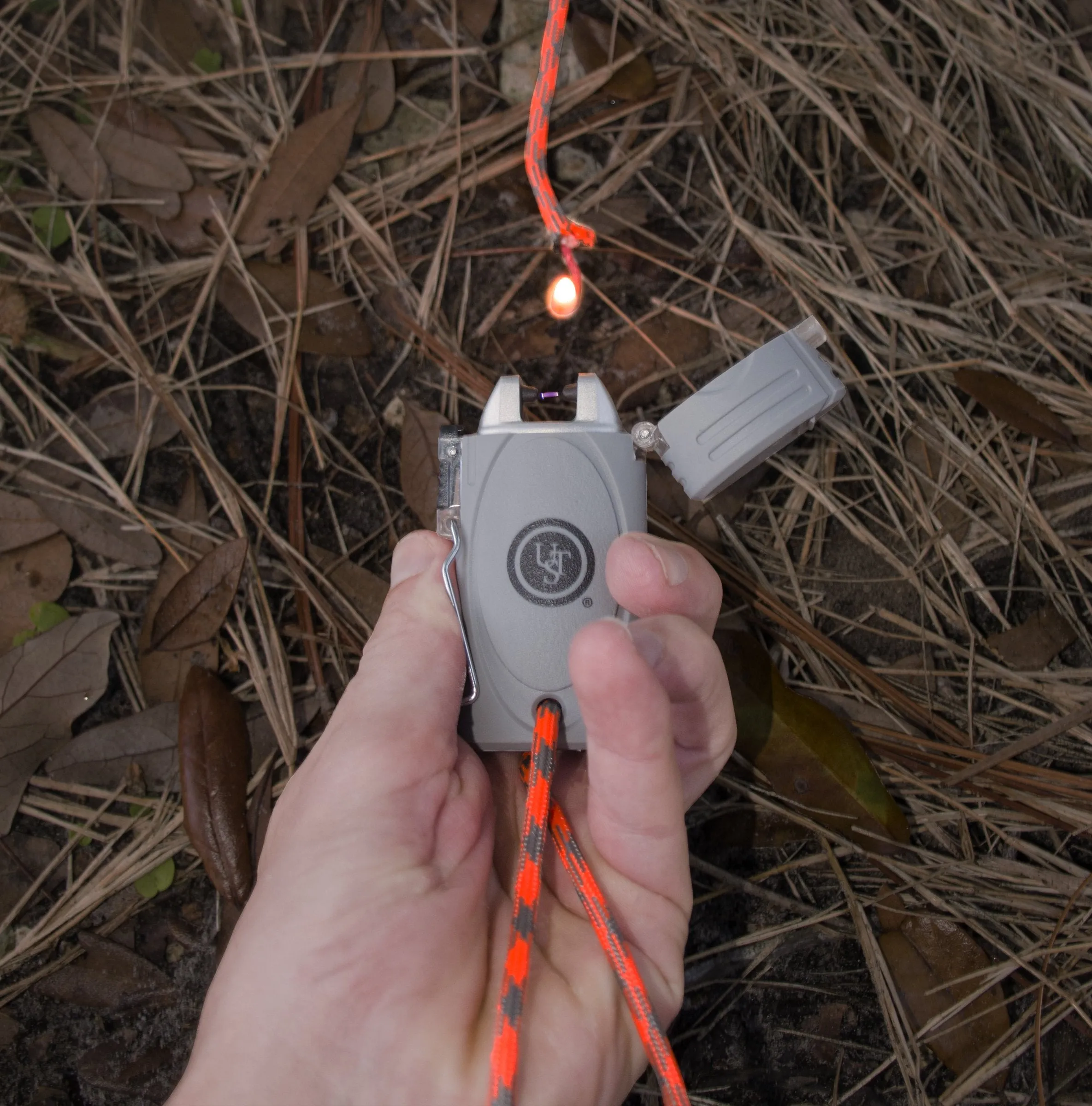 Ultimate Survival Technologies - TekFire LED Fuel-Free Lighter